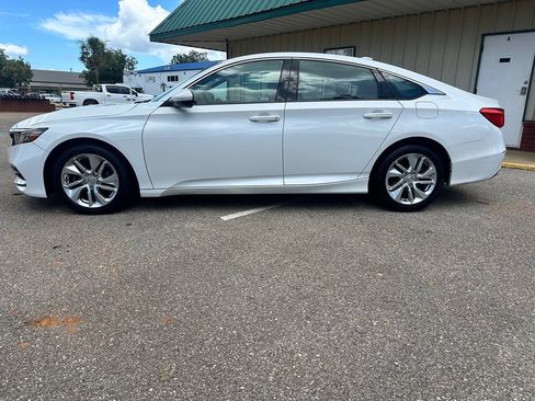 Used 2019 Honda Accord LX image 3