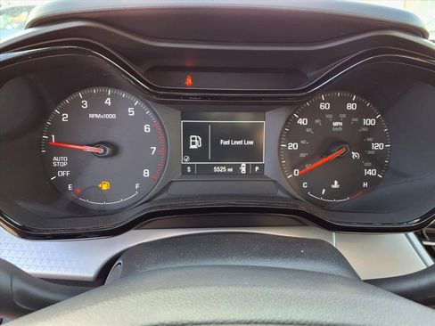 Used 2025 Chevrolet Trax LS image 11