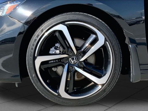 Used 2020 Honda Accord Sport image 10
