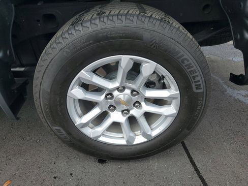 Used 2025 Chevrolet Silverado 1500 LT image 5