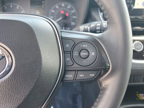 Used 2023 Toyota Corolla Cross LE image 21