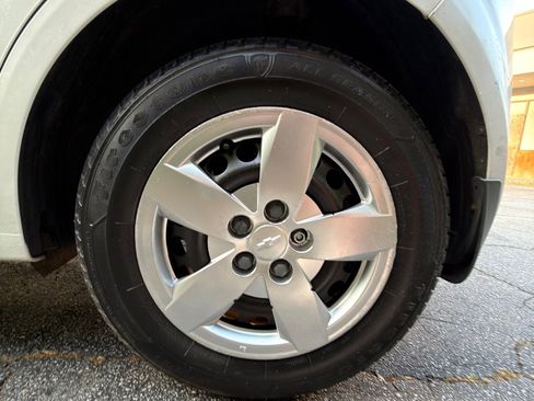 Used 2014 Chevrolet Sonic LS image 36