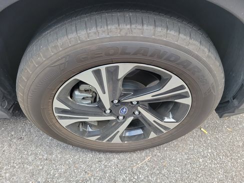 Used 2024 Subaru Crosstrek 2.0i Premium AWD/4WD image 8