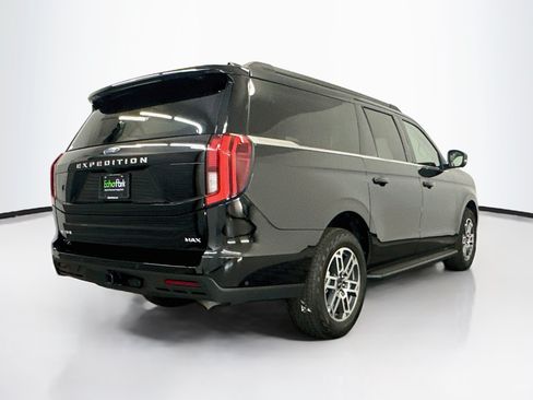 Used 2025 Ford Expedition Max Active AWD/4WD image 9