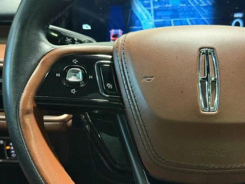 Used 2025 Lincoln Aviator Reserve w/ Equipment Group 201A AWD/4WD image 17