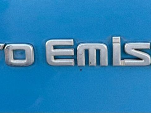 Used 2012 Nissan Leaf SL image 17