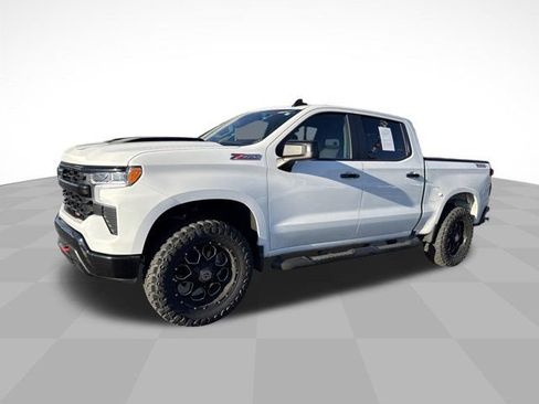 Used 2024 Chevrolet Silverado 1500 LT Trail Boss AWD/4WD image 1