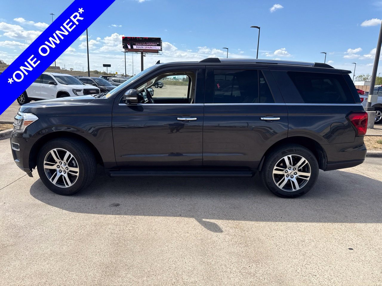 Used 2024 Ford Expedition Limited RWD image 3