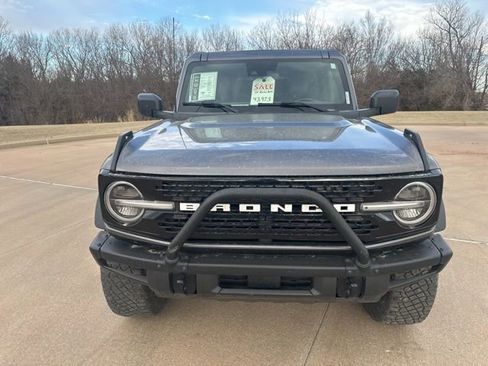 Used 2023 Ford Bronco Wildtrak image 8