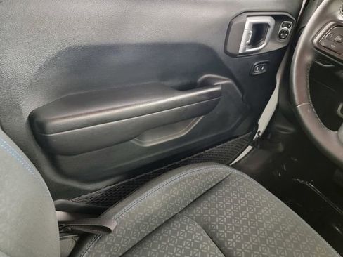 Used 2021 Jeep Wrangler Sport AWD/4WD image 29