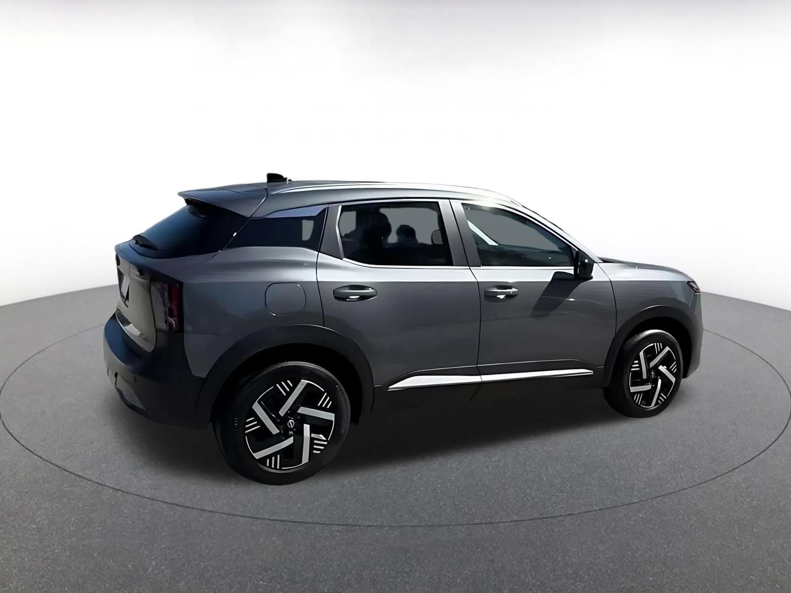 Used 2026 Nissan Kicks SV w/ Cold Weather Package FWD image 14