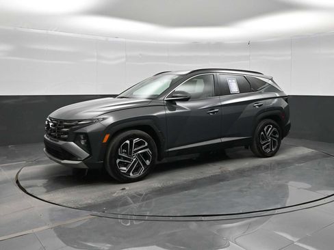 Used 2025 Hyundai Tucson Limited FWD image 4