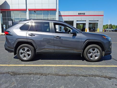 Used 2024 Toyota RAV4 XLE AWD/4WD image 7