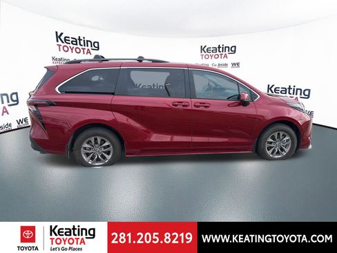 Used 2025 Toyota Sienna LE FWD image 8