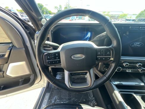Used 2024 Ford F250 Platinum w/ FX4 Off-Road Package AWD/4WD image 24