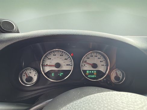 Used 2012 Jeep Wrangler Unlimited Sahara image 19