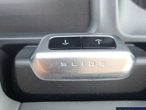 Used 2025 Ford Expedition Active AWD/4WD image 44