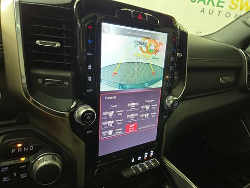 Used 2019 RAM 1500 Laramie AWD/4WD image 21
