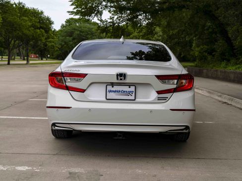 Used 2022 Honda Accord Touring image 8