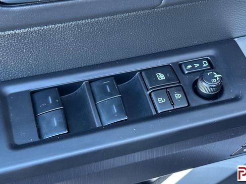 Used 2024 Toyota Tundra Platinum image 12