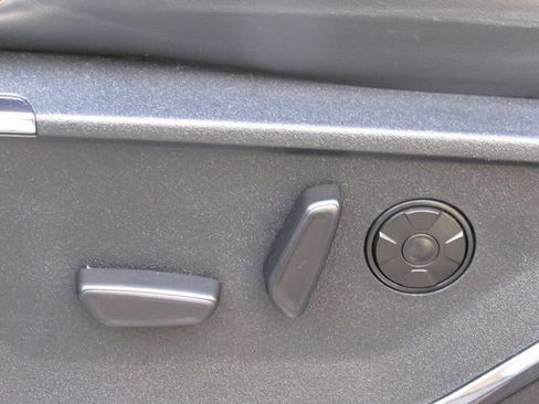 Used 2023 Ford F450 Platinum w/ FX4 Off-Road Package image 17