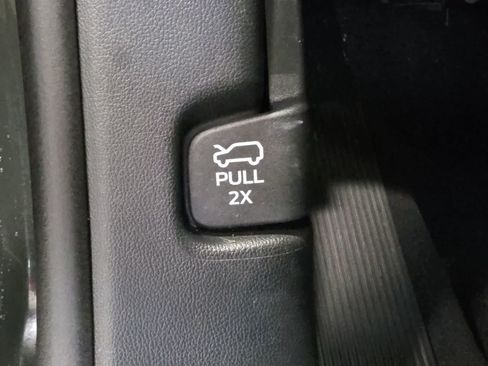 Used 2023 Ford Explorer XLT w/ Equipment Group 202A AWD/4WD image 21