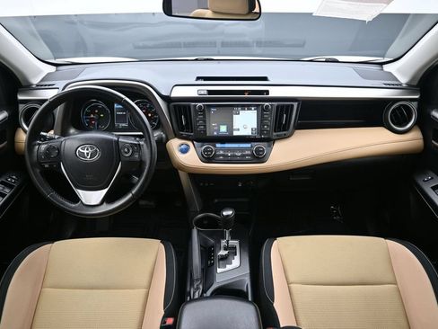 Used 2016 Toyota RAV4 XLE AWD/4WD image 13