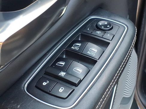 Used 2019 RAM 1500 Limited AWD/4WD image 12