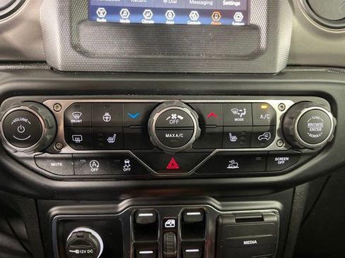 Used 2022 Jeep Gladiator Sport AWD/4WD image 30