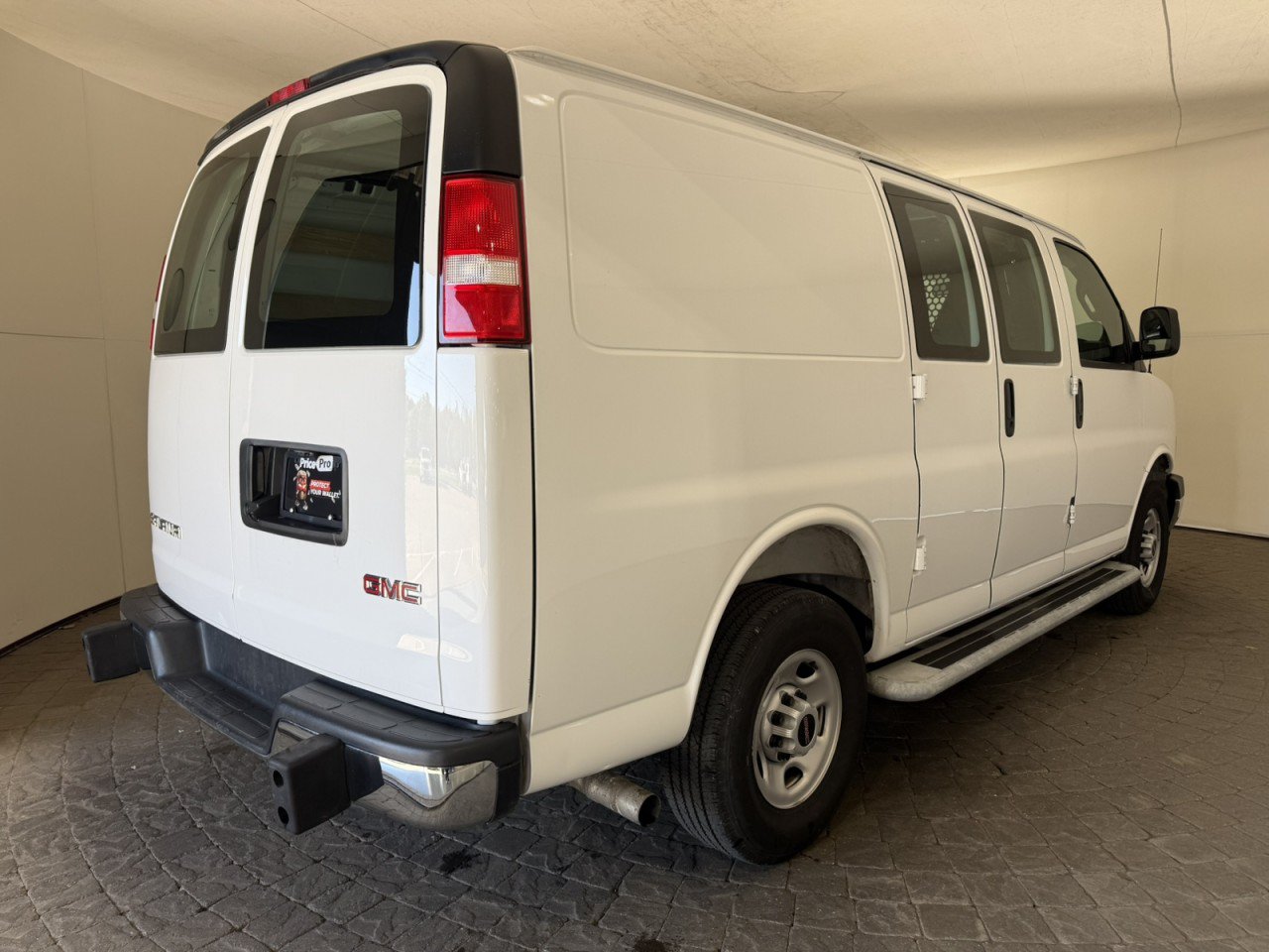Used 2025 GMC Savana 2500 w/ Driver Convenience Package RWD image 9