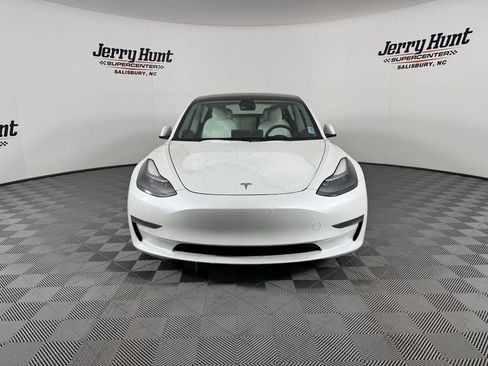 Used 2021 Tesla Model 3 Standard Range Plus image 4