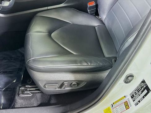 Certified 2020 Toyota Highlander XLE AWD/4WD image 26