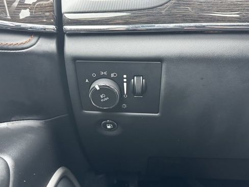 Used 2020 Jeep Grand Cherokee Summit image 28