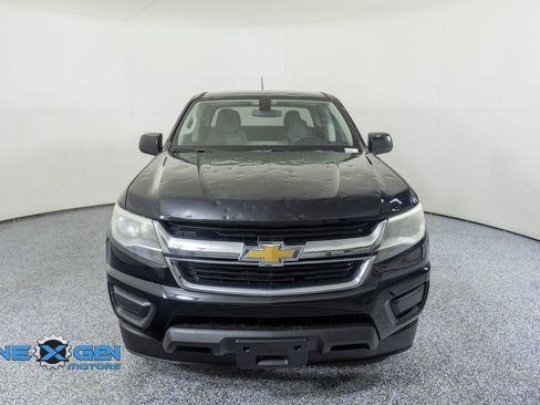 Used 2020 Chevrolet Colorado W/T w/ WT Convenience Package RWD image 2
