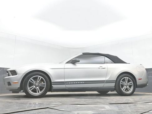 Used 2011 Ford Mustang Premium w/ 201A Rapid Spec Order Code RWD image 41