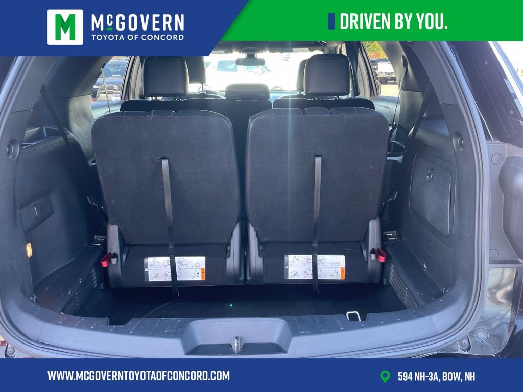 Used 2019 Ford Explorer XLT w/ Equipment Group 202A AWD/4WD image 18