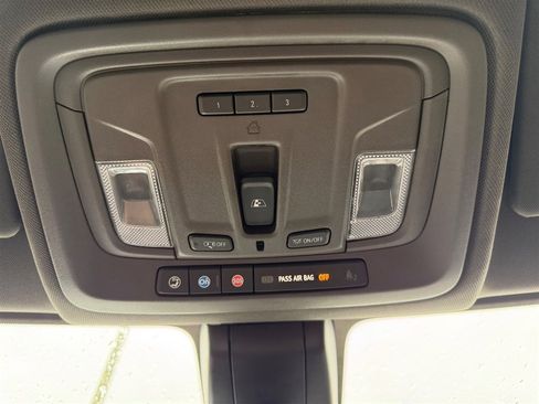 Used 2019 GMC Sierra 1500 SLT w/ SLT Premium Plus Package image 30