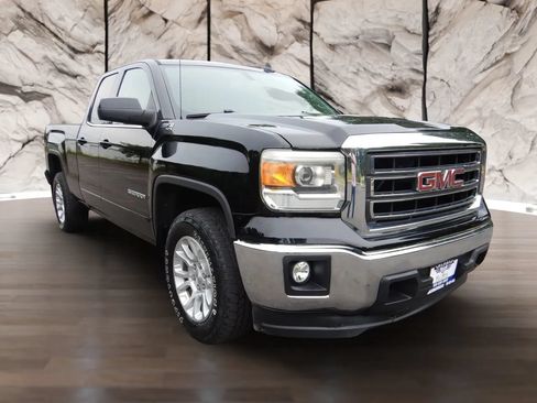 Used 2015 GMC Sierra 1500 SLE w/ SLE Value Package AWD/4WD image 4
