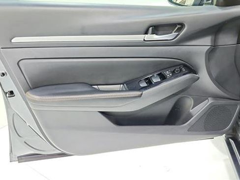 Certified 2025 Nissan Altima 2.5 SR FWD image 20