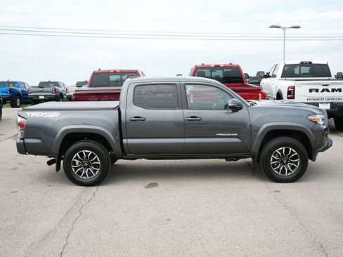 Used 2023 Toyota Tacoma TRD Sport AWD/4WD image 4