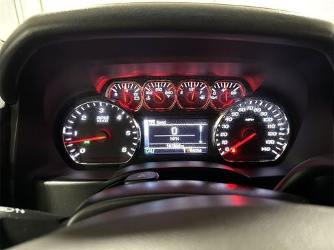 Used 2016 Chevrolet Suburban LS image 12