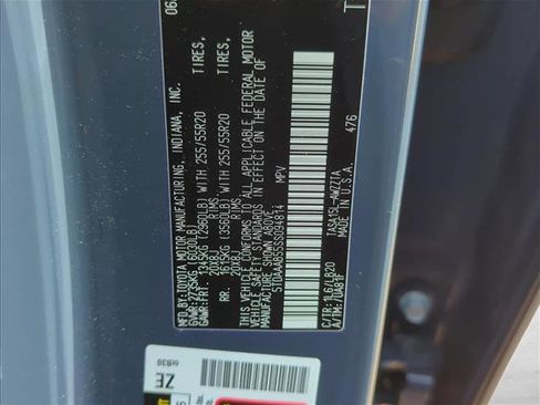 Certified 2025 Toyota Grand Highlander Platinum image 2