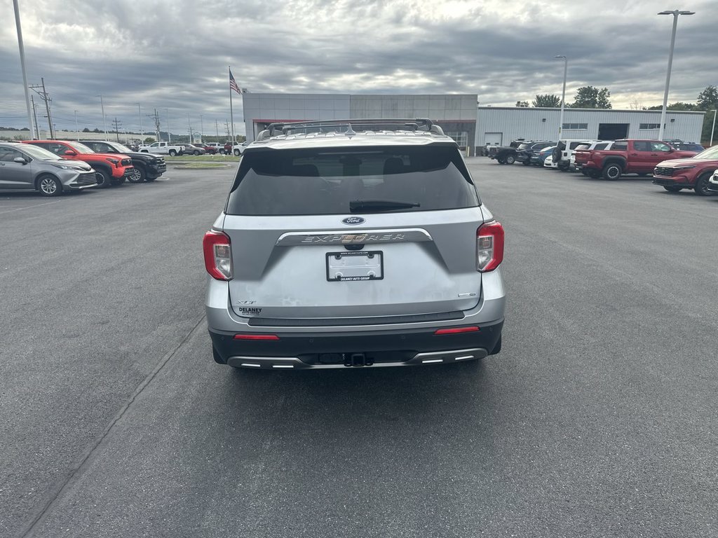 Used 2020 Ford Explorer XLT w/ Equipment Group 202A AWD/4WD image 7