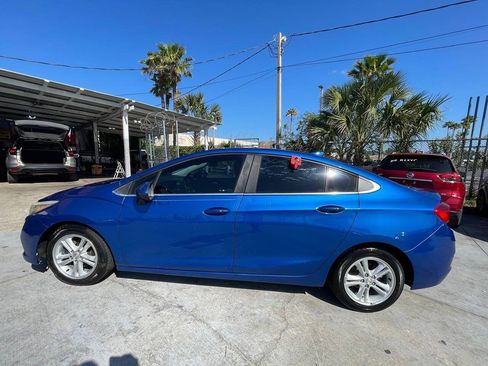 Used 2017 Chevrolet Cruze LT w/ Convenience Package FWD image 19