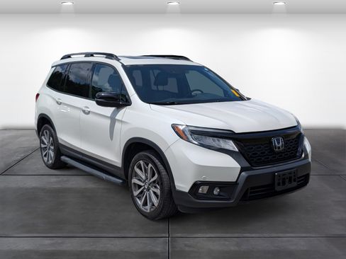 Certified 2019 Honda Passport Elite image 2