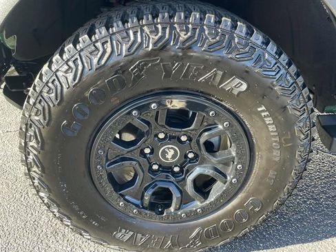 Used 2024 Ford Bronco Wildtrak image 8