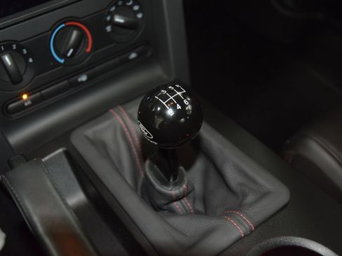 Used 2009 Ford Mustang Shelby GT500 RWD image 37