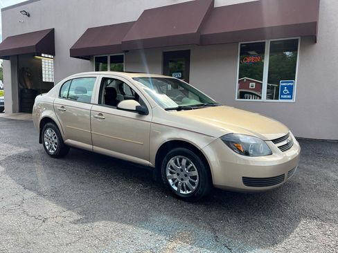 Used 2005 Chevrolet Cobalt LS FWD image 3