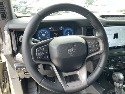 New 2025 Ford Bronco Badlands image 17