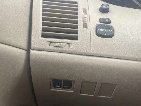 Used 2005 Toyota Avalon XLS FWD image 14